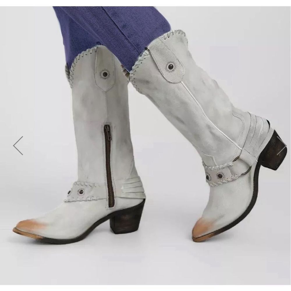 Circle G by Corral light suede leather boot with copper toe, size 8.5